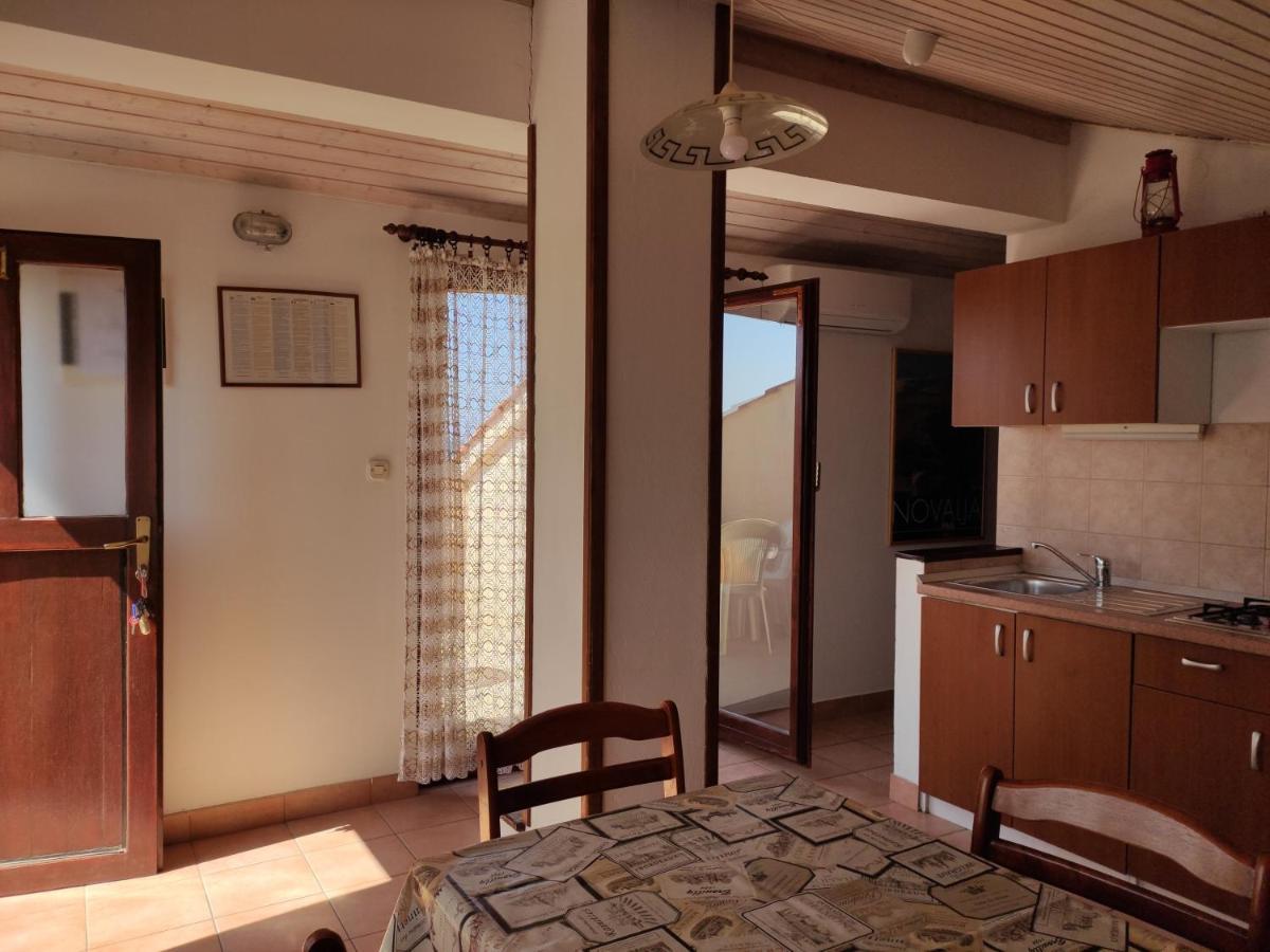 Apartments With A Parking Space Novalja, Pag - 6552 Экстерьер фото