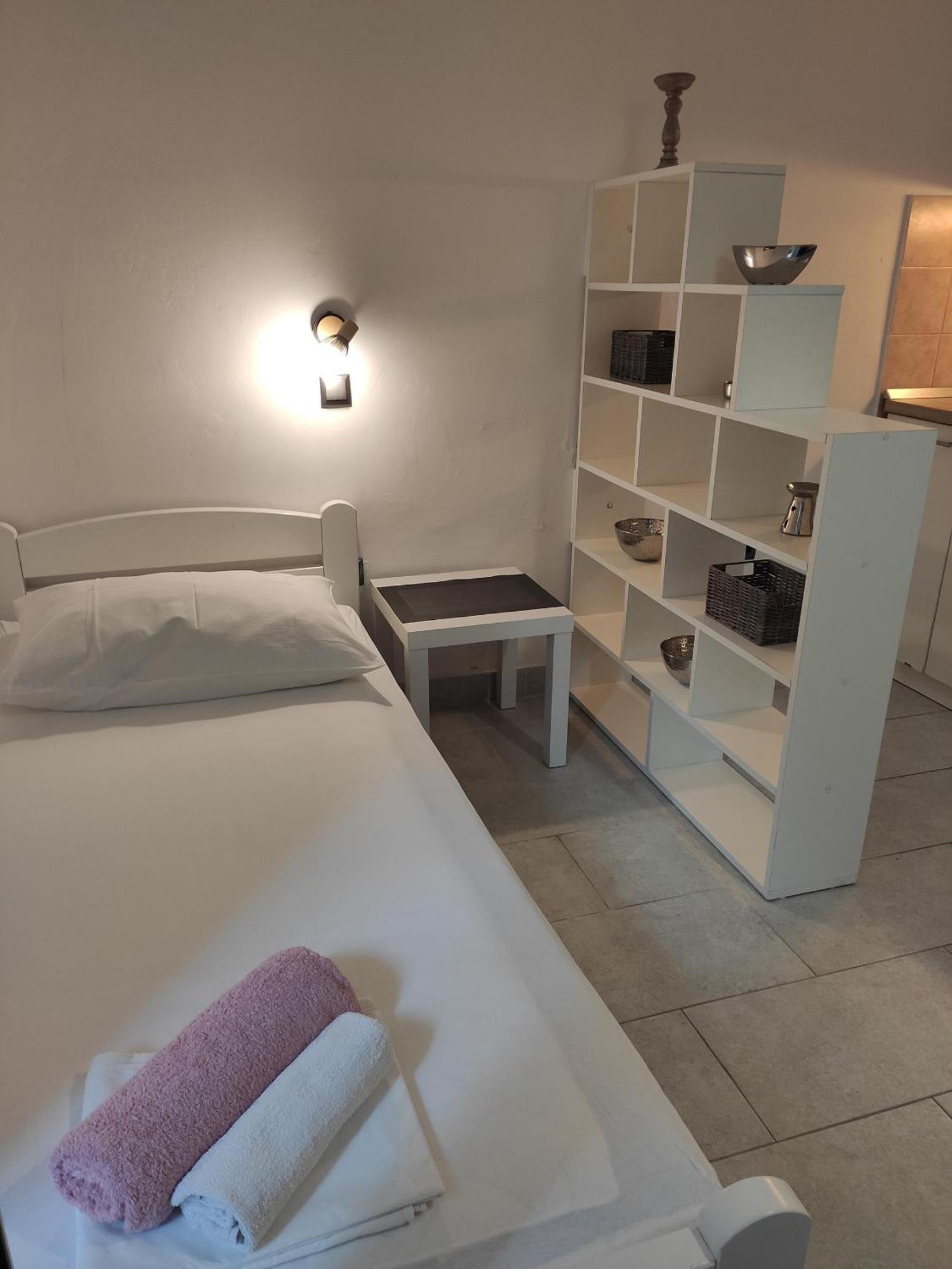 Apartments With A Parking Space Novalja, Pag - 6552 Номер фото